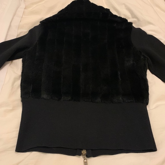BEAUTIFUL BLACK FUR AND FABRIC CROPPED JACKET - Picture 5 of 11